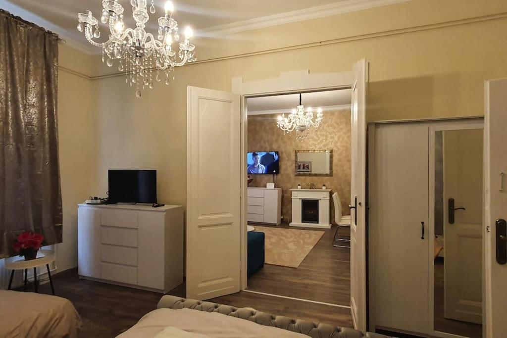 Buda Center Apartment Budapest Exteriör bild