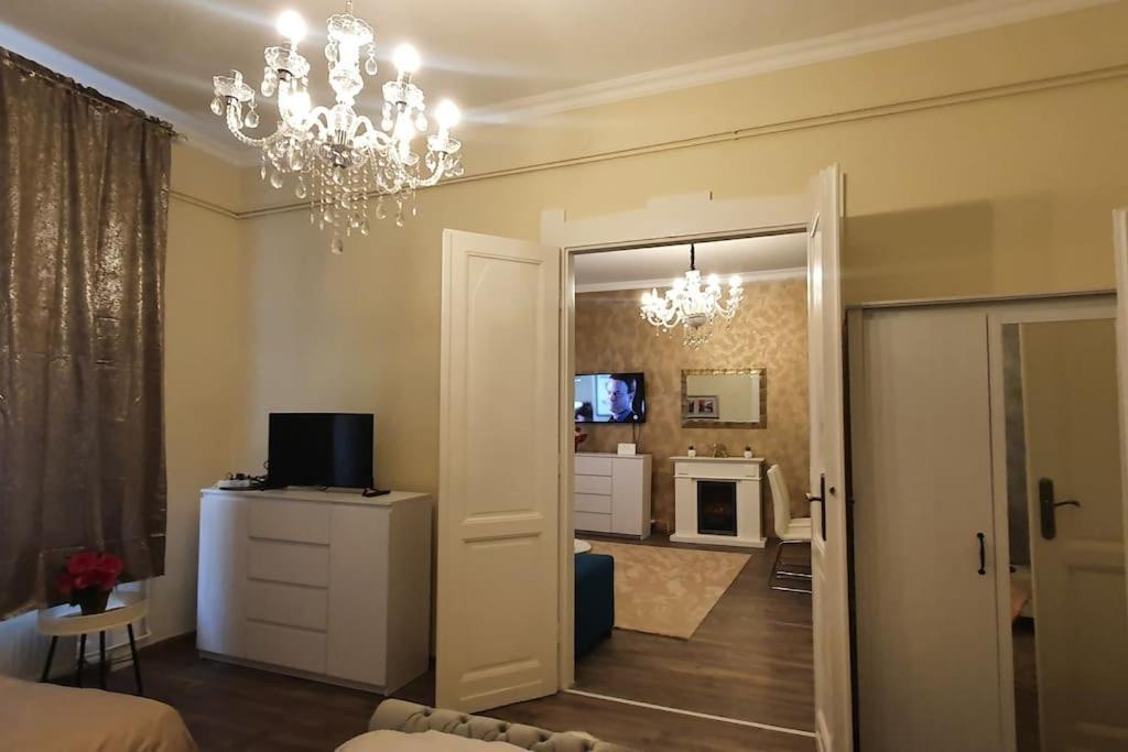 Buda Center Apartment Budapest Exteriör bild