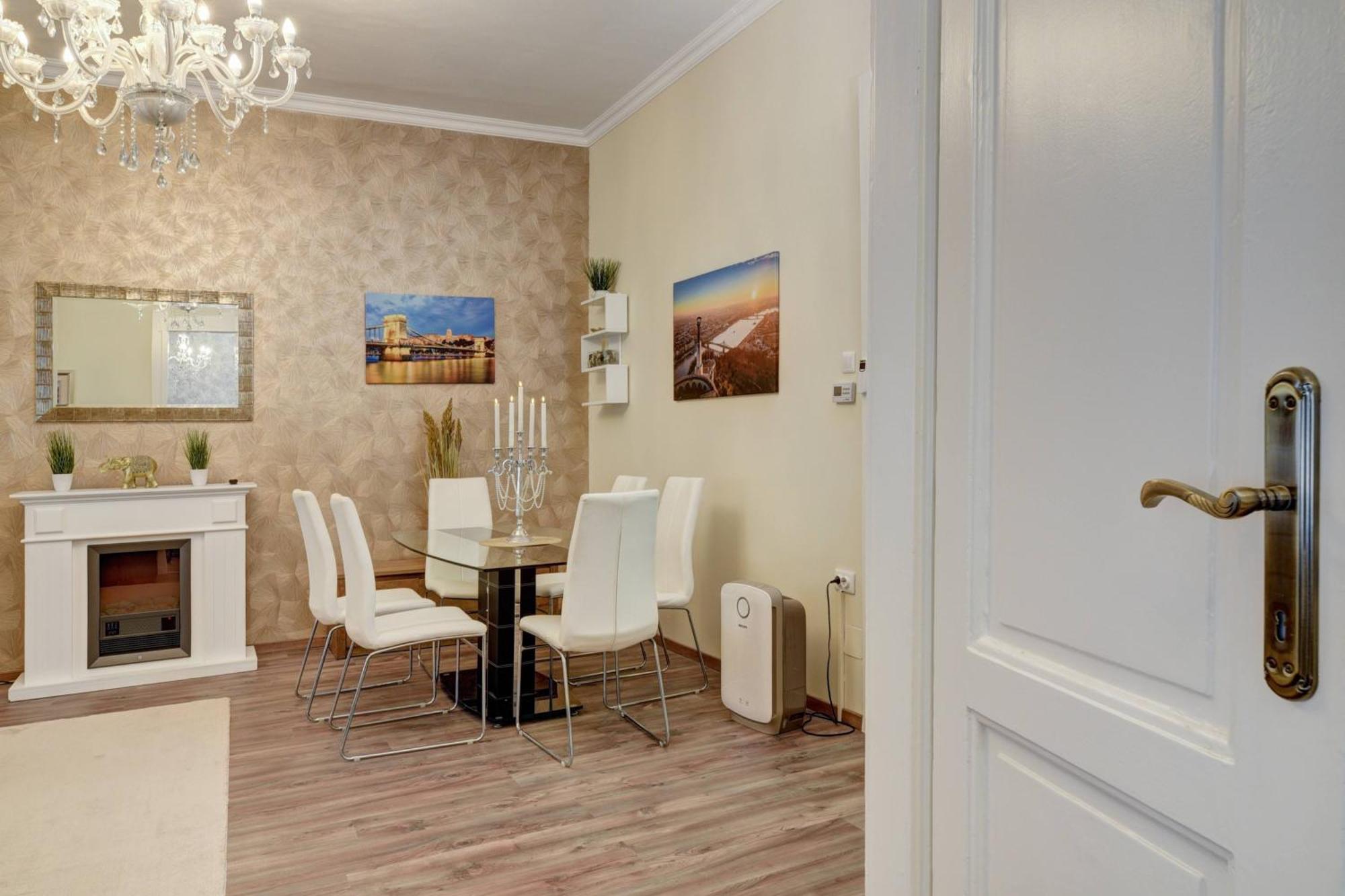 Buda Center Apartment Budapest Exteriör bild