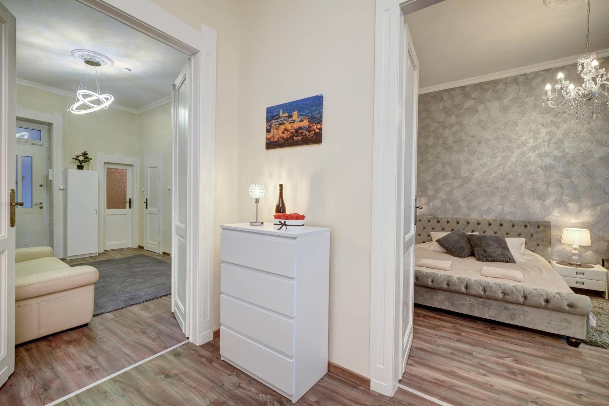 Buda Center Apartment Budapest Exteriör bild